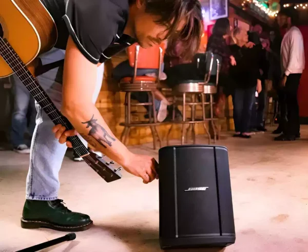 D_NQ_NP_2X_783225-MLA96420156570_102025-F Parlante Bose S1pro+ Plus Con Batería Color Negro